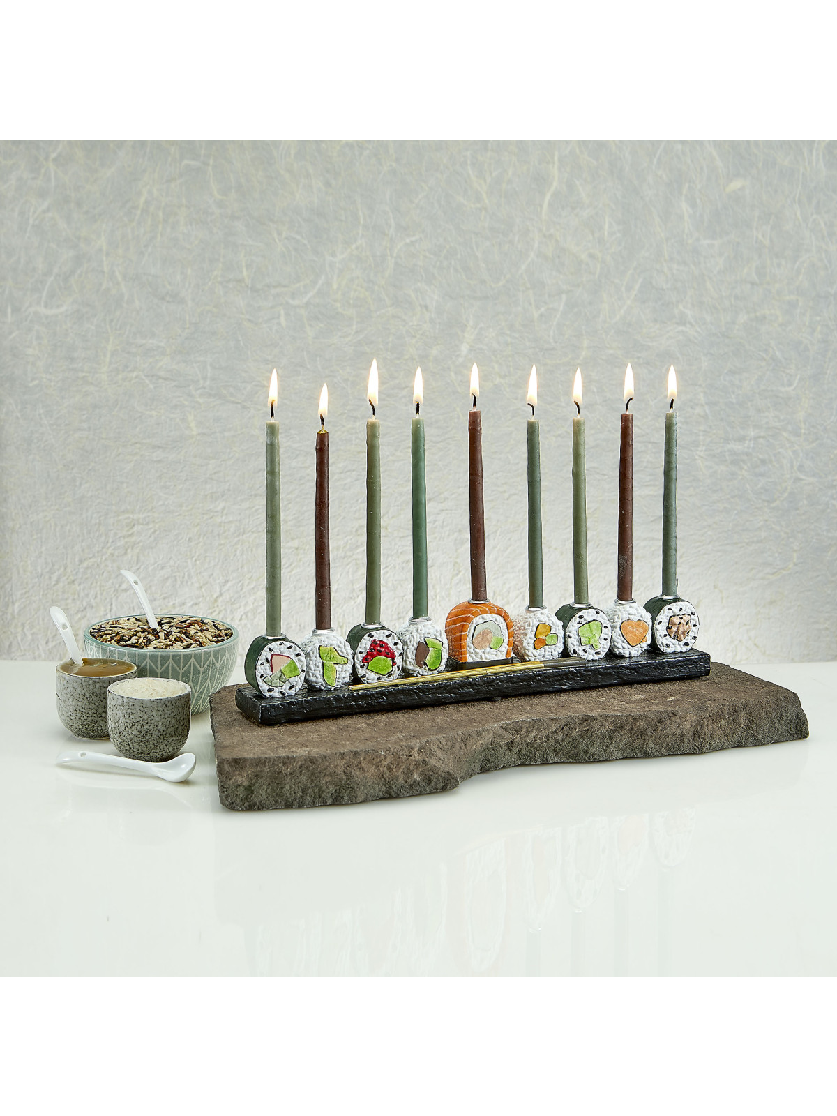 Menorah à sushi en résine peinte à la main